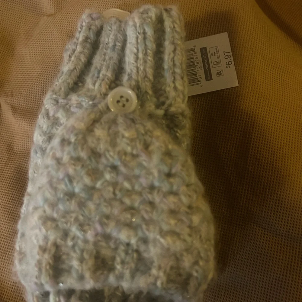 Fingerless Mittens - Picture 5 of 6